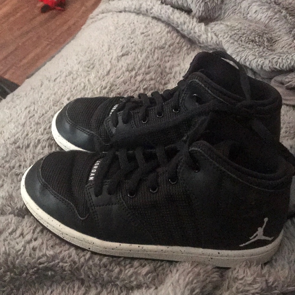 BOYS Jordan shoes